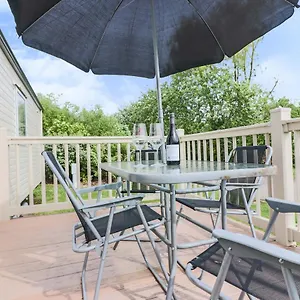 Fabulous Modern Thorpe Park Haven Holiday park